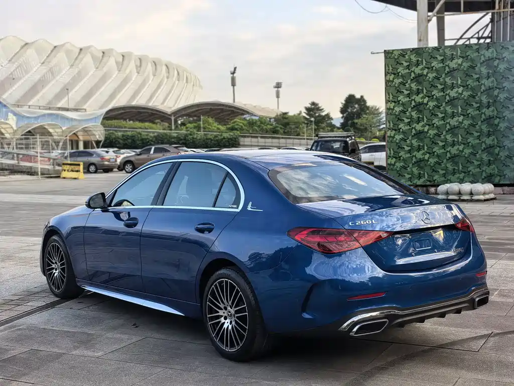 Mercedes-Benz C-Class — миниатюра 7