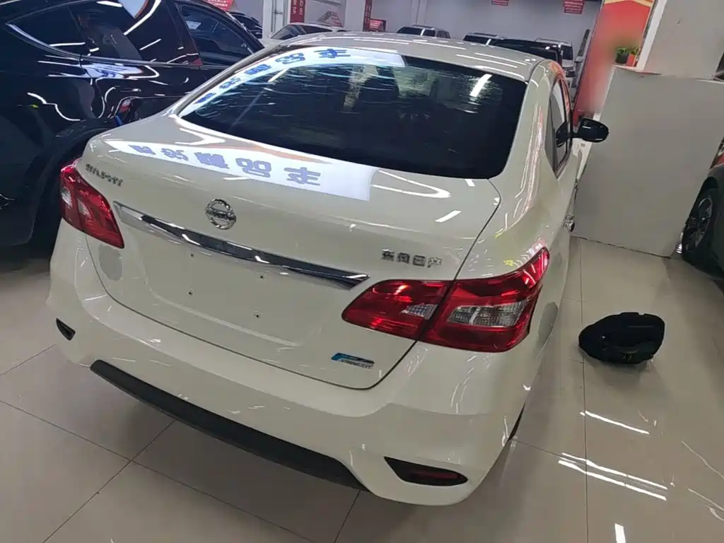 Nissan Sylphy — миниатюра 7