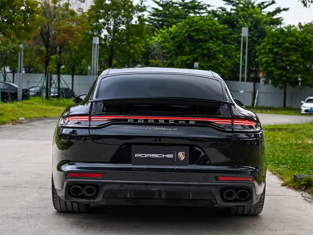 Porsche Panamera — миниатюра 5