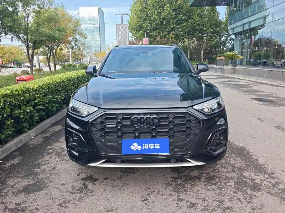 Audi Q5L — миниатюра 2
