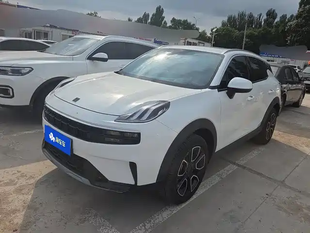 2022 Lynk & Co 06