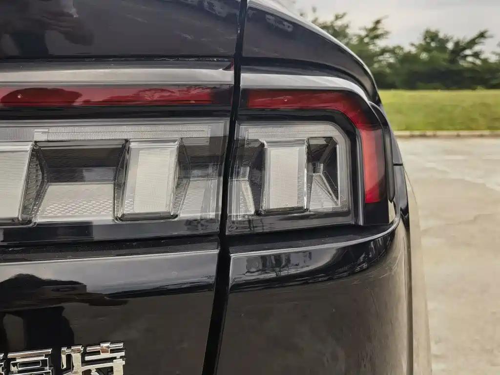 Ford Mondeo — миниатюра 9