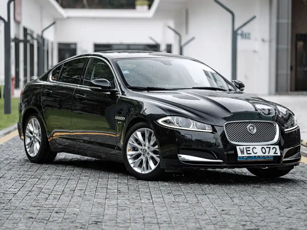 Jaguar XF 2012 XF 3.0L V6