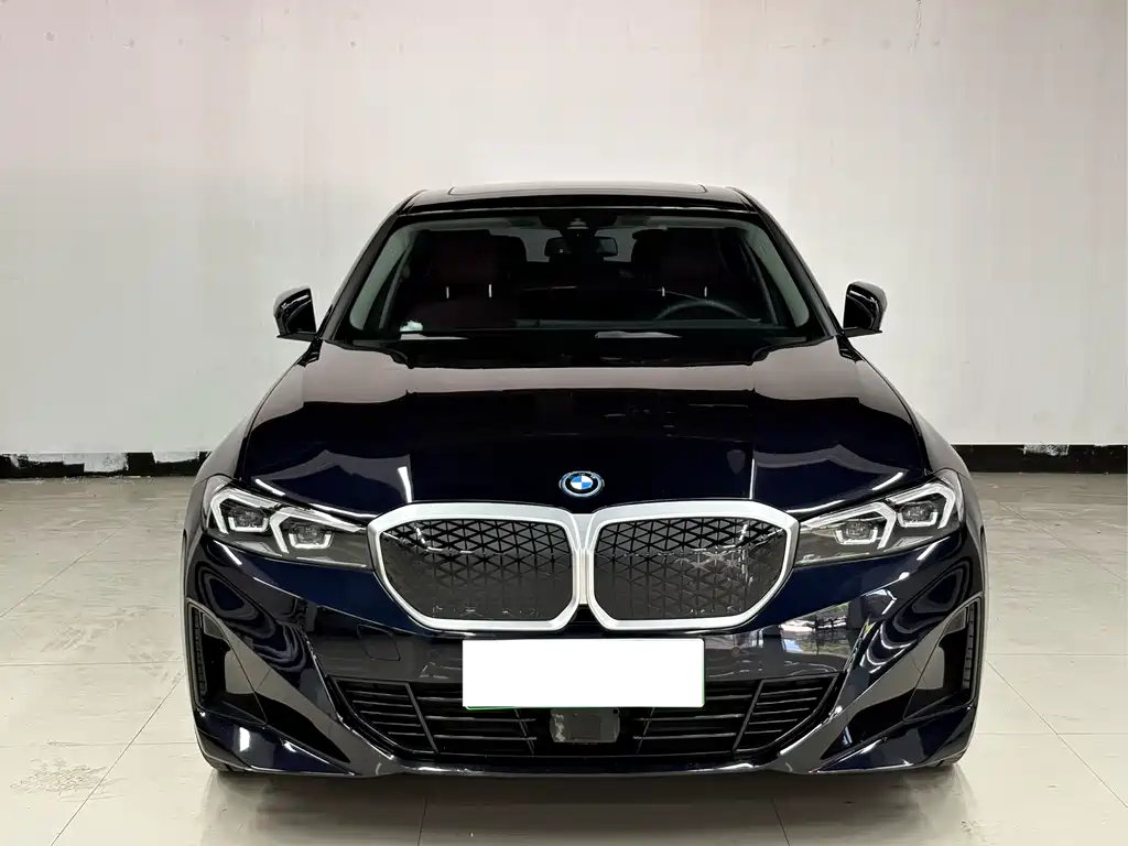 BMW i3 2025 eDrive 35 L