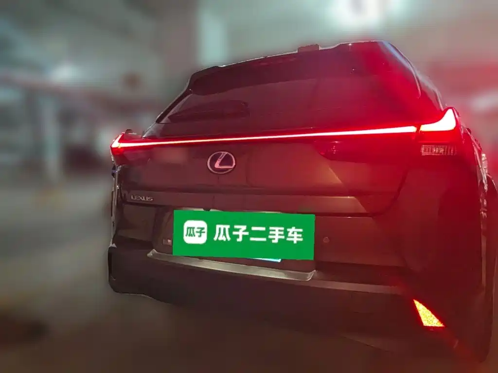 Lexus UX — миниатюра 5
