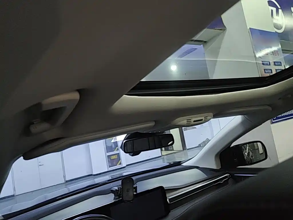 Ford Edge — миниатюра 18