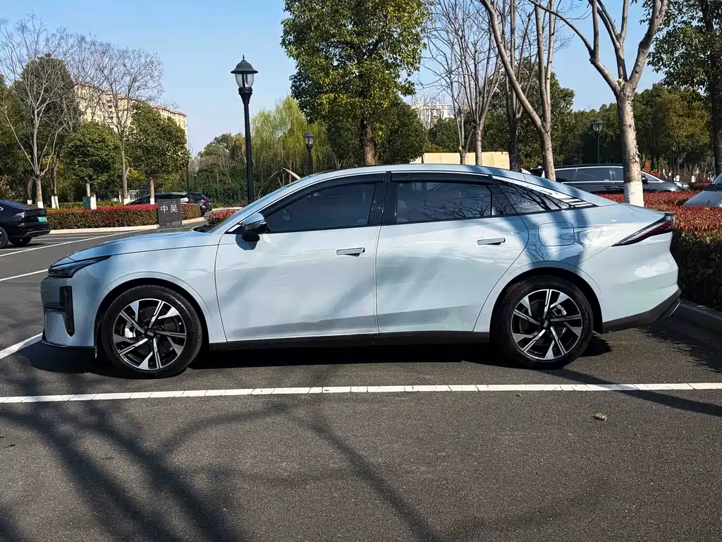 GEELY GALAXY GALAXY L6