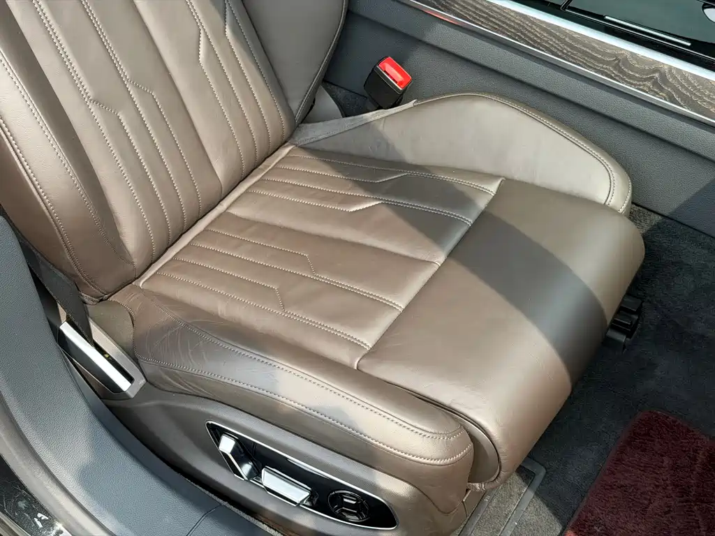Audi A8 — миниатюра 9