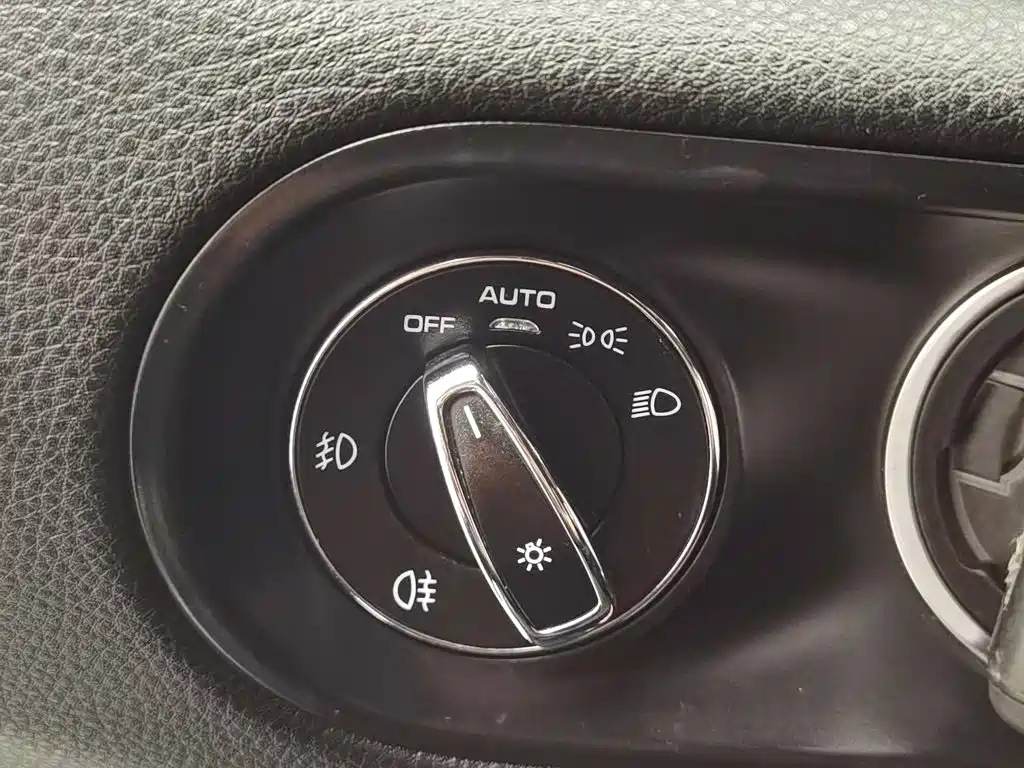 Porsche Macan — миниатюра 21