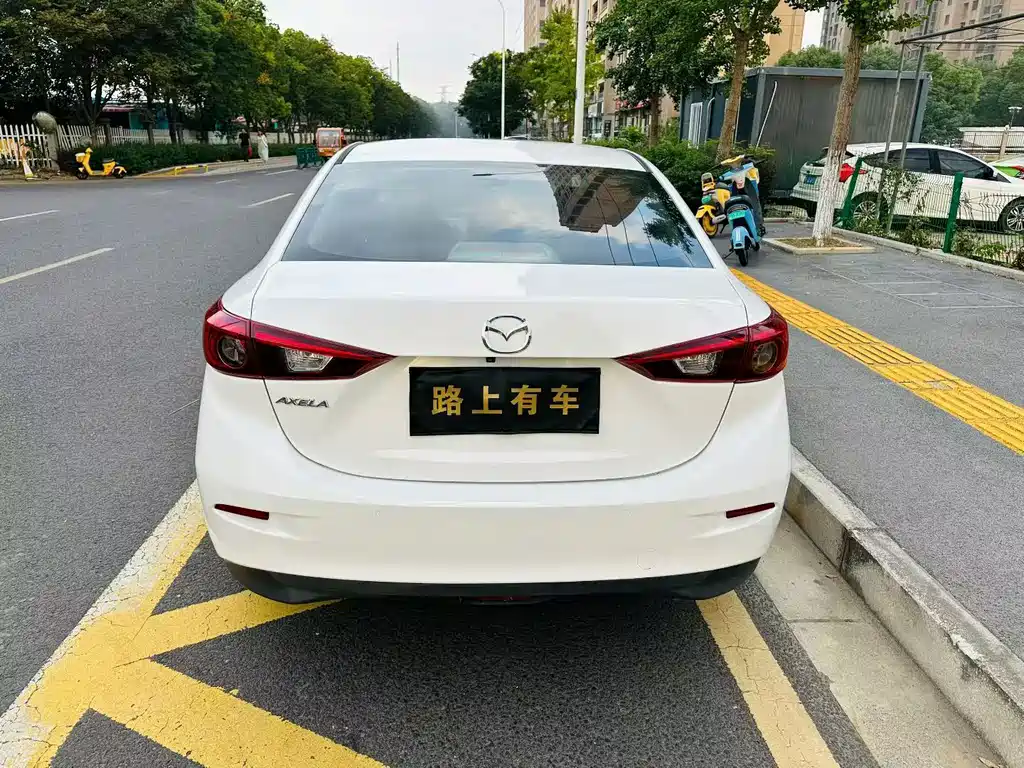Mazda 3 Axela — миниатюра 4