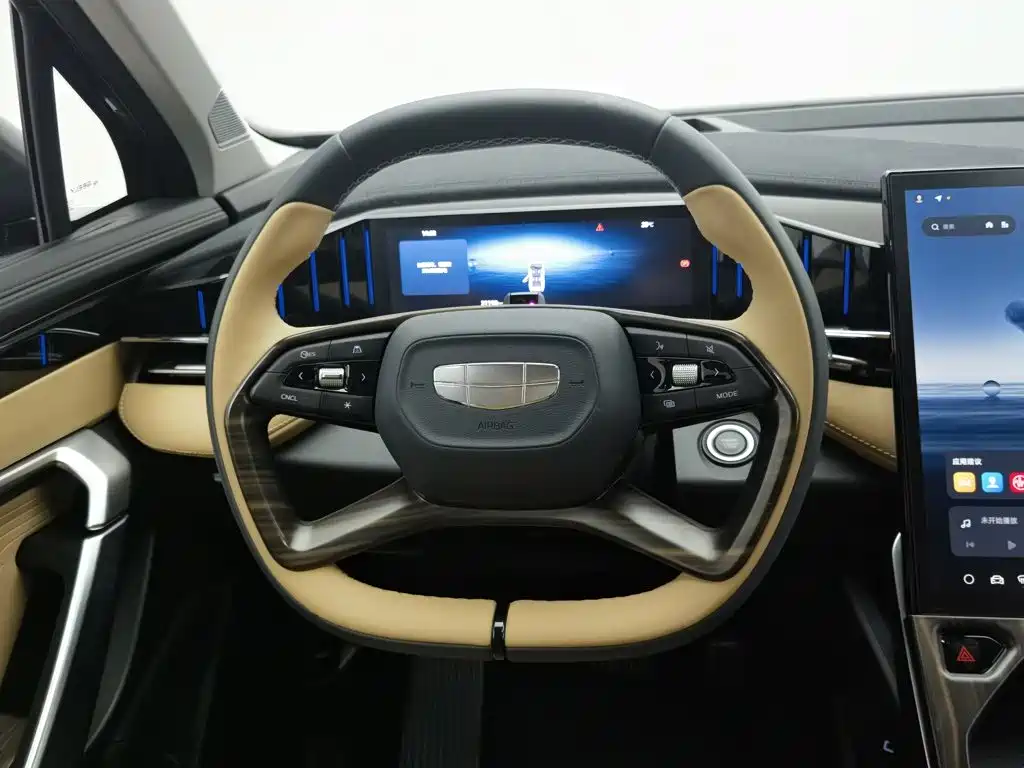 Geely Boyue L — миниатюра 11