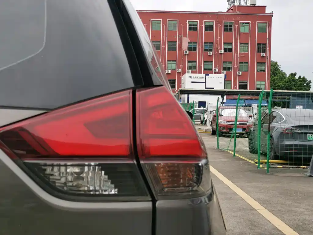 Nissan X-Trail — миниатюра 14
