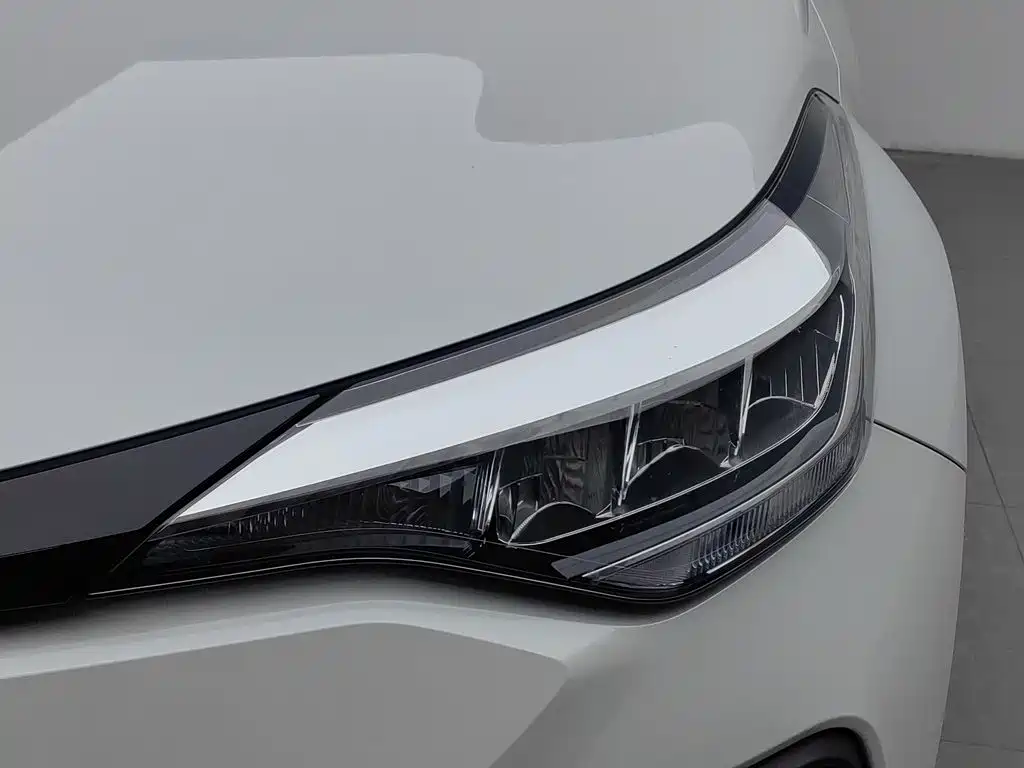 Toyota IZOA — миниатюра 7