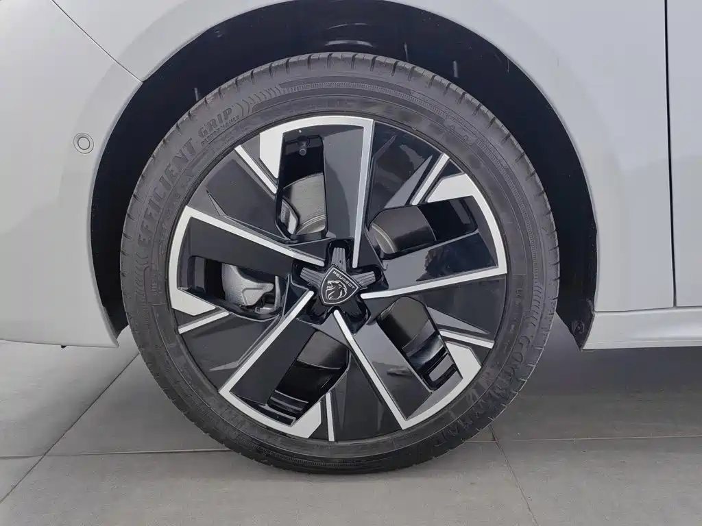 Peugeot 508 — миниатюра 17