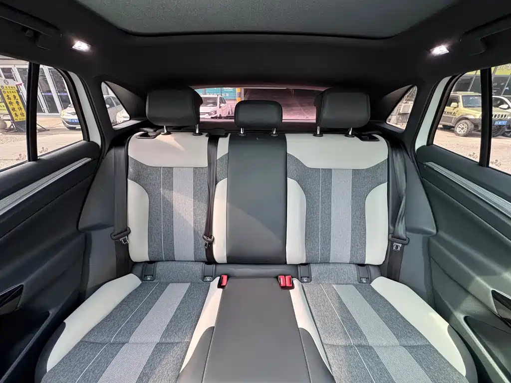 Volkswagen ID.4 Crozz — миниатюра 17