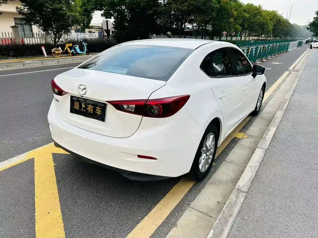 Mazda 3 Axela — миниатюра 6