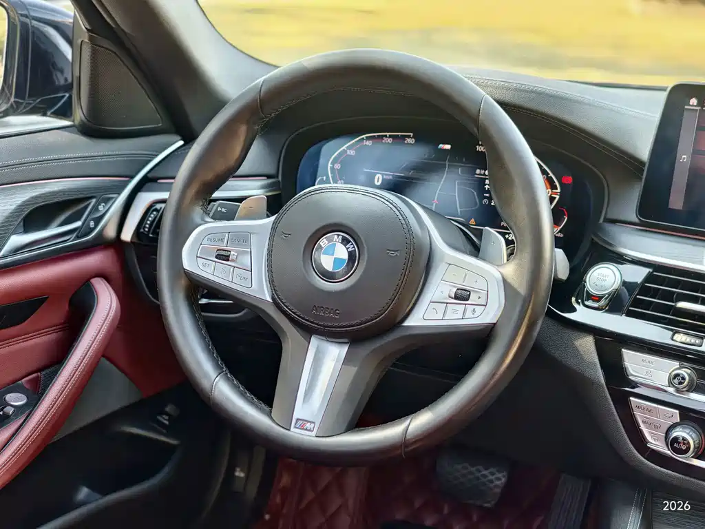 BMW 5 Series — миниатюра 8