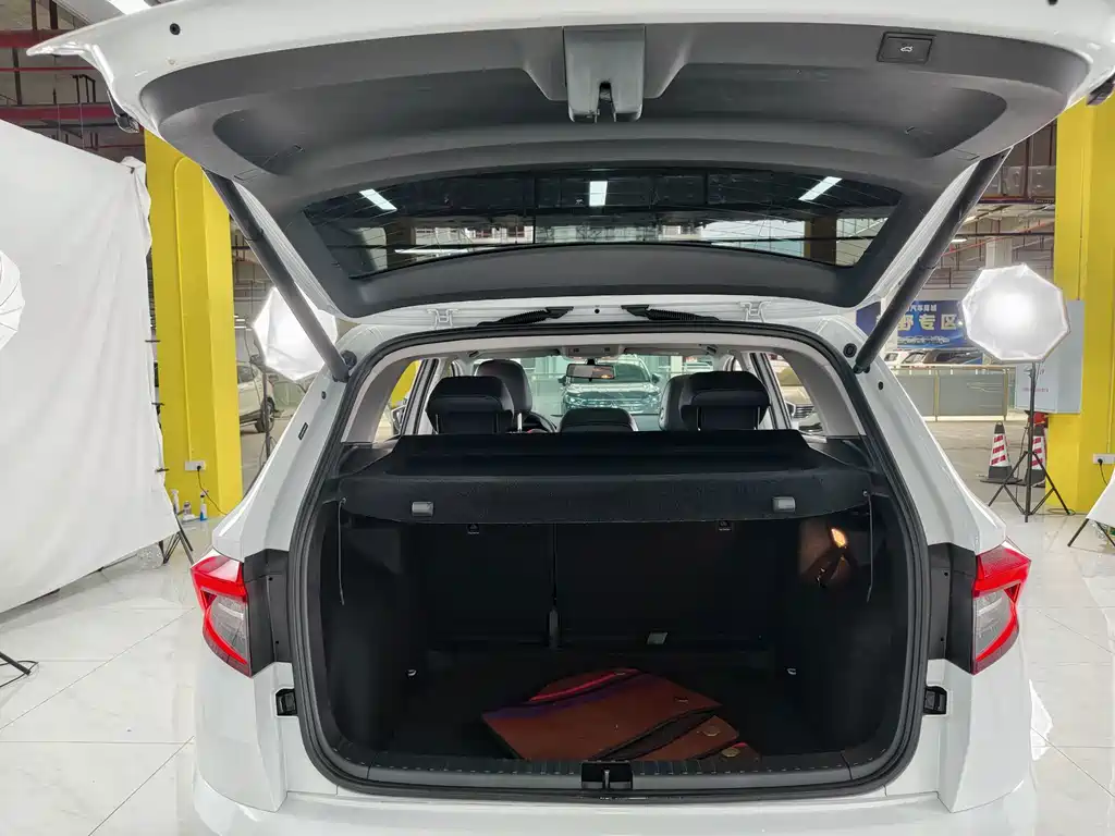 Skoda Karoq — миниатюра 13