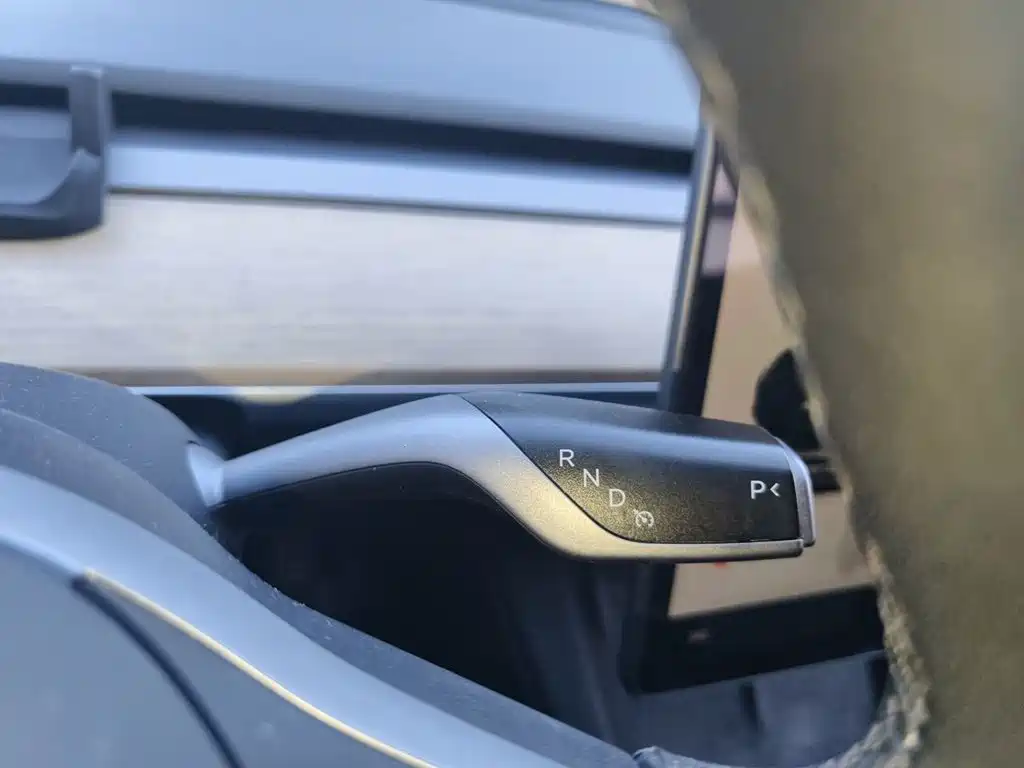 Tesla Model 3 — миниатюра 15