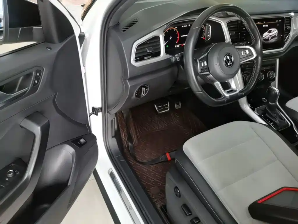 Volkswagen T-Roc — миниатюра 16