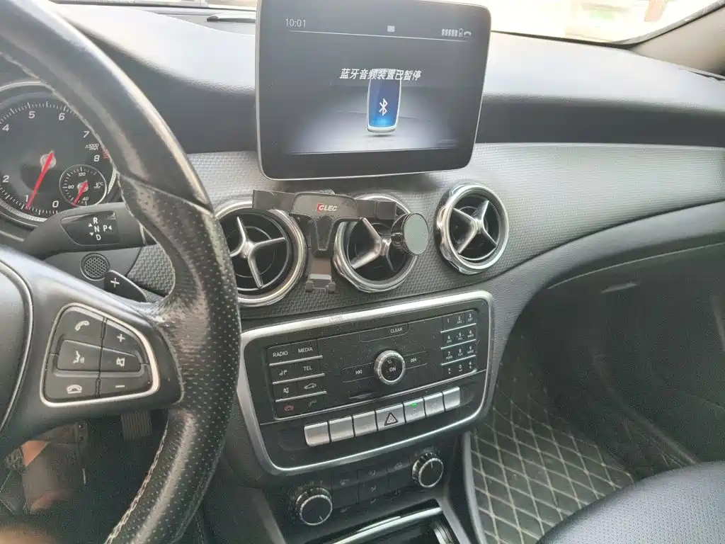 Mercedes-Benz GLA — миниатюра 9