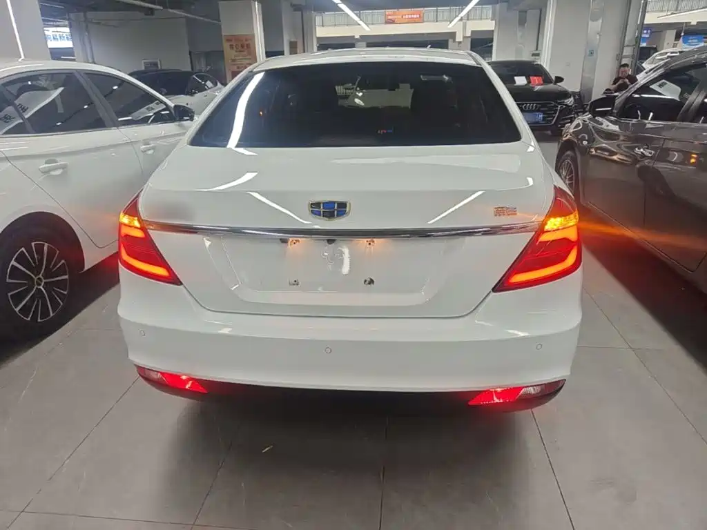 Geely Emgrand — миниатюра 6
