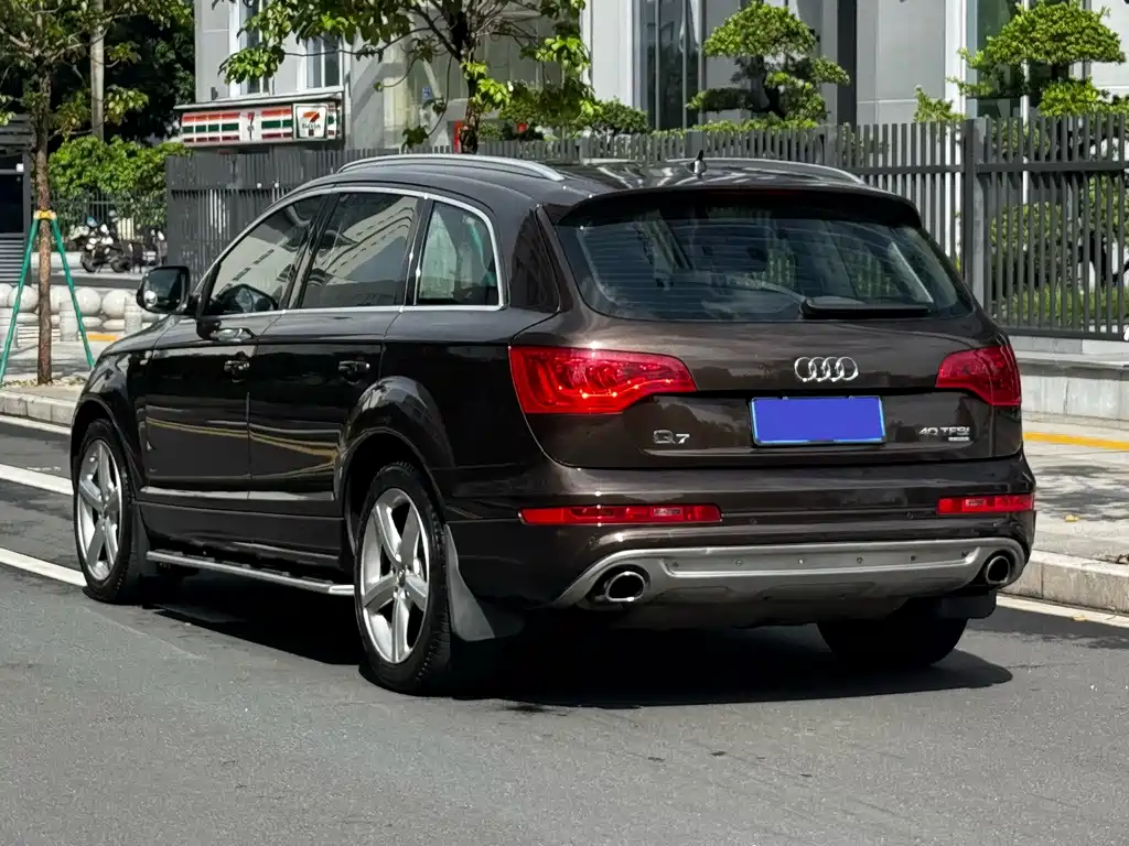 Audi Q7 — миниатюра 25