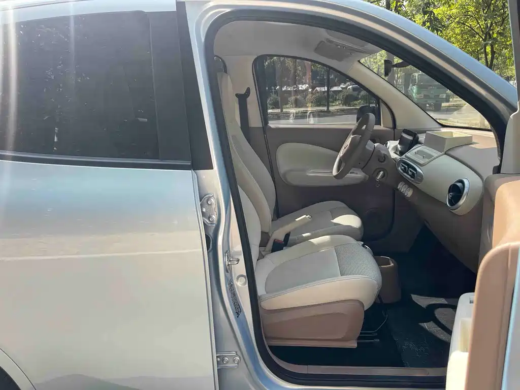 Wuling MINIEV — миниатюра 10