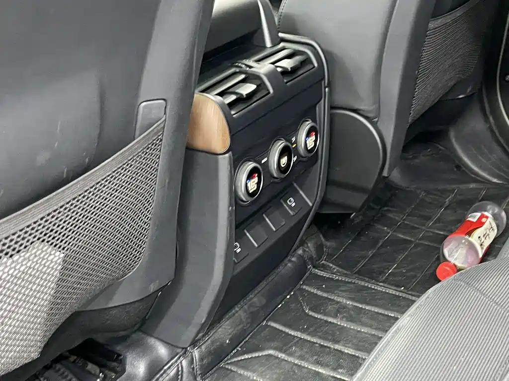 Land Rover Defender — миниатюра 13