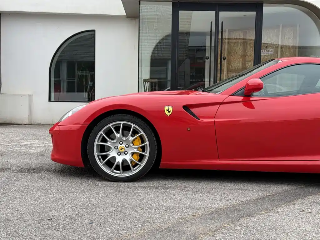 Ferrari 599 — миниатюра 3