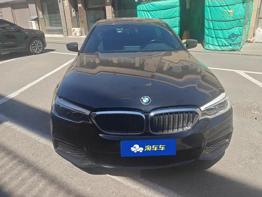 BMW 5 Series — миниатюра 2