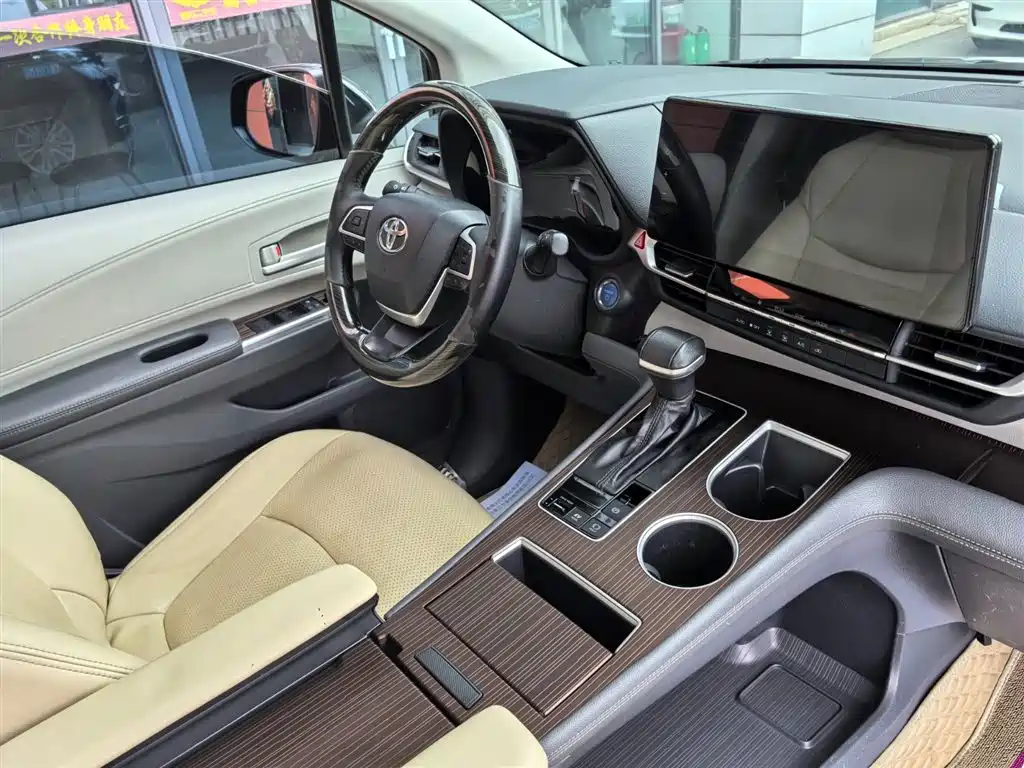 Toyota Sienna 2021 2.5L Comfort
