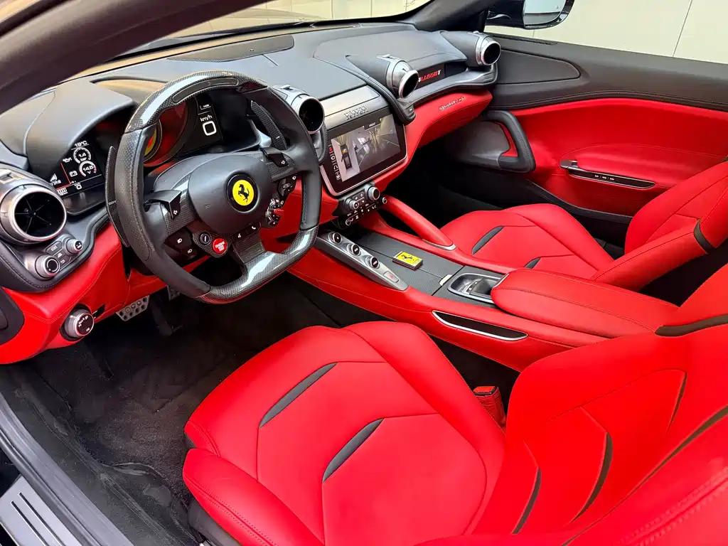 Ferrari GTC4Lusso — миниатюра 9