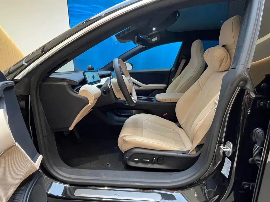 NIO NIO ET5T