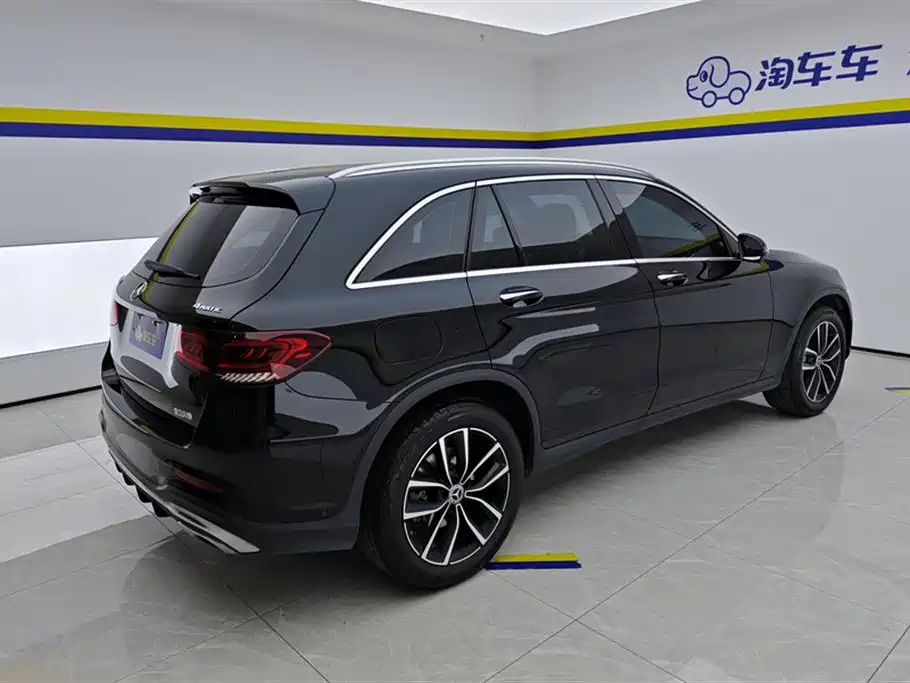 MERCEDES-BENZ GLC
