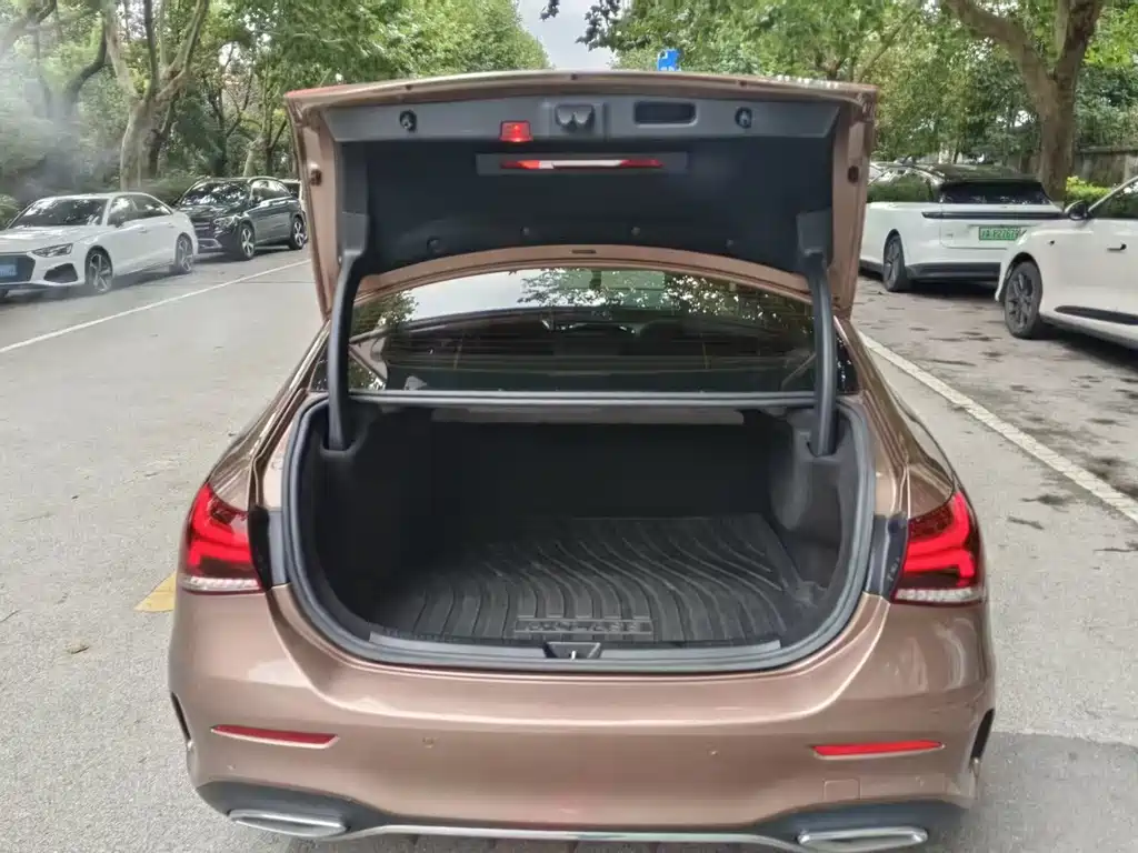 Mercedes-Benz A-Class — миниатюра 7