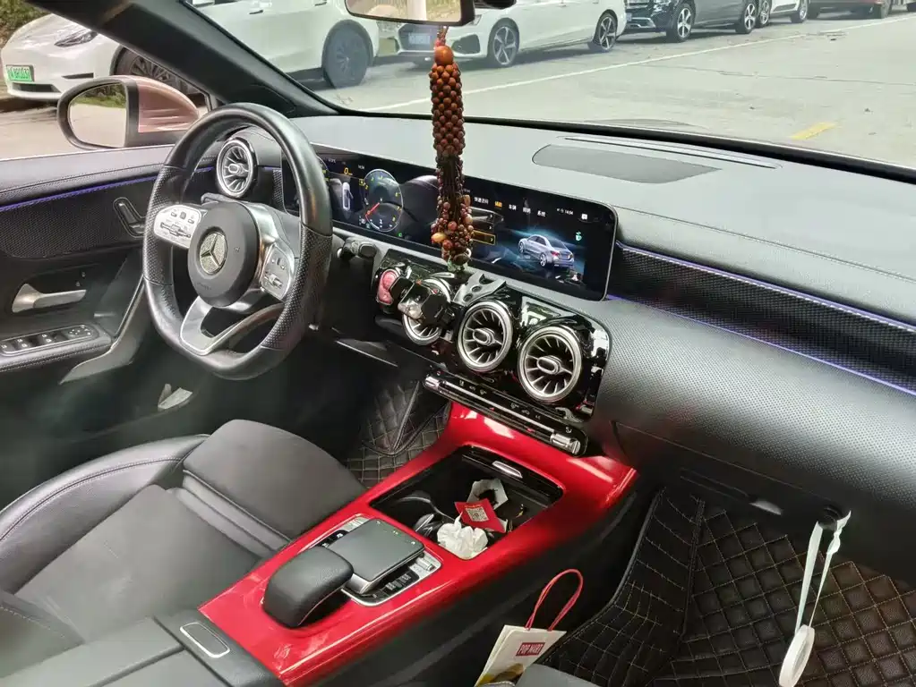 Mercedes-Benz A-Class — миниатюра 9