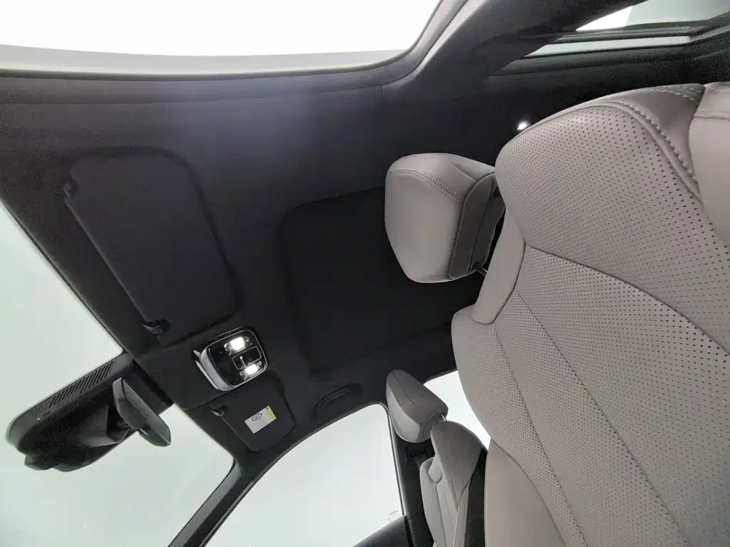 Geely Boyue L — миниатюра 14