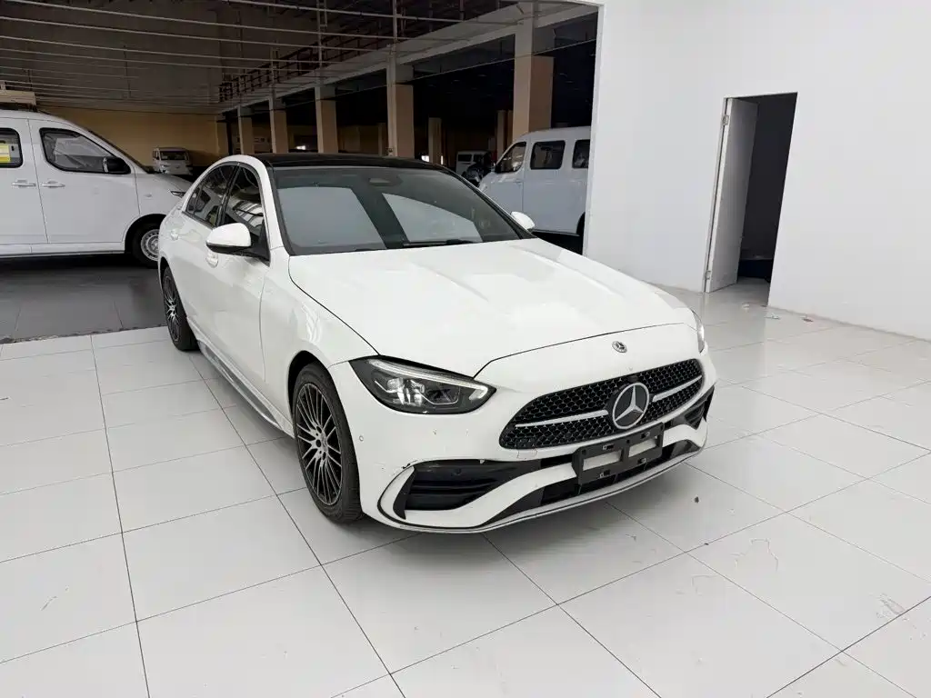 Mercedes-Benz C-Class — миниатюра 3