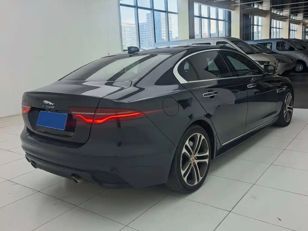 Jaguar XEL — миниатюра 9