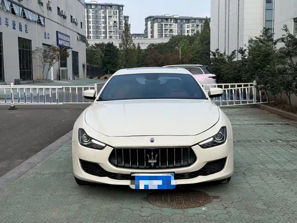 Maserati Ghibli — миниатюра 4
