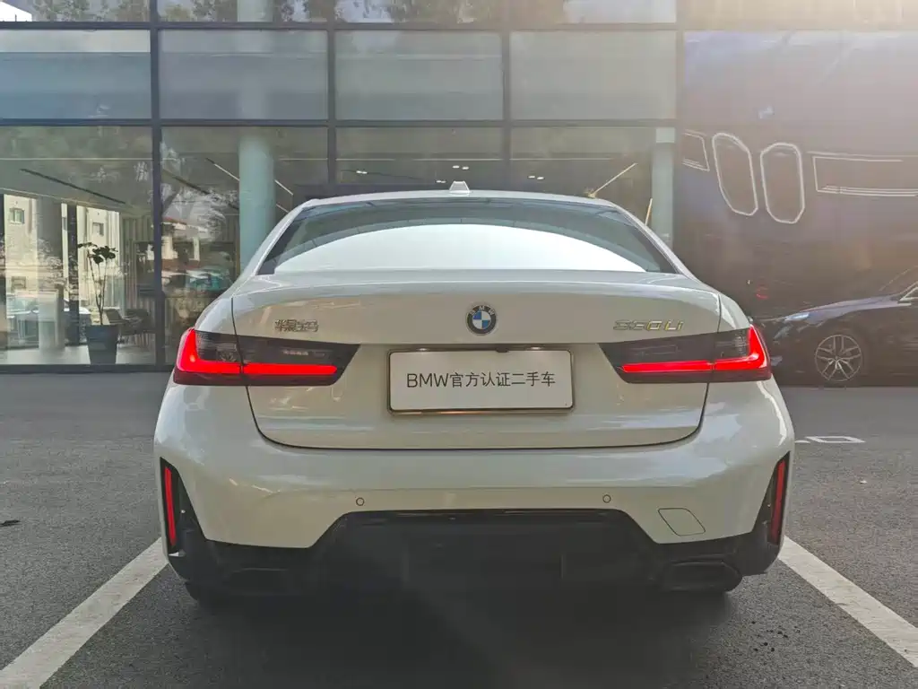 BMW 3 Series — миниатюра 3
