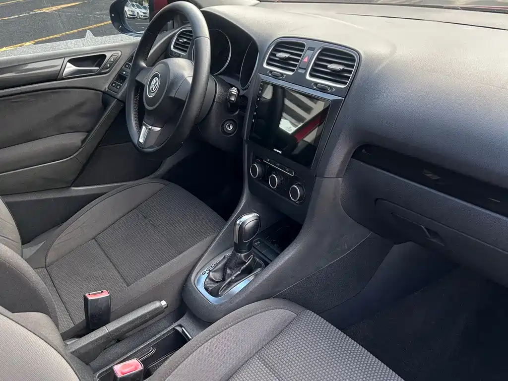 Volkswagen Golf — миниатюра 18