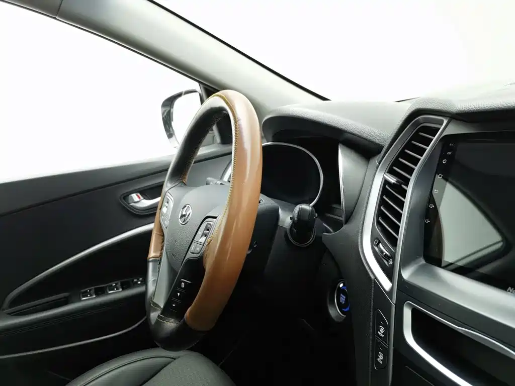 Hyundai Santa Fe — миниатюра 22