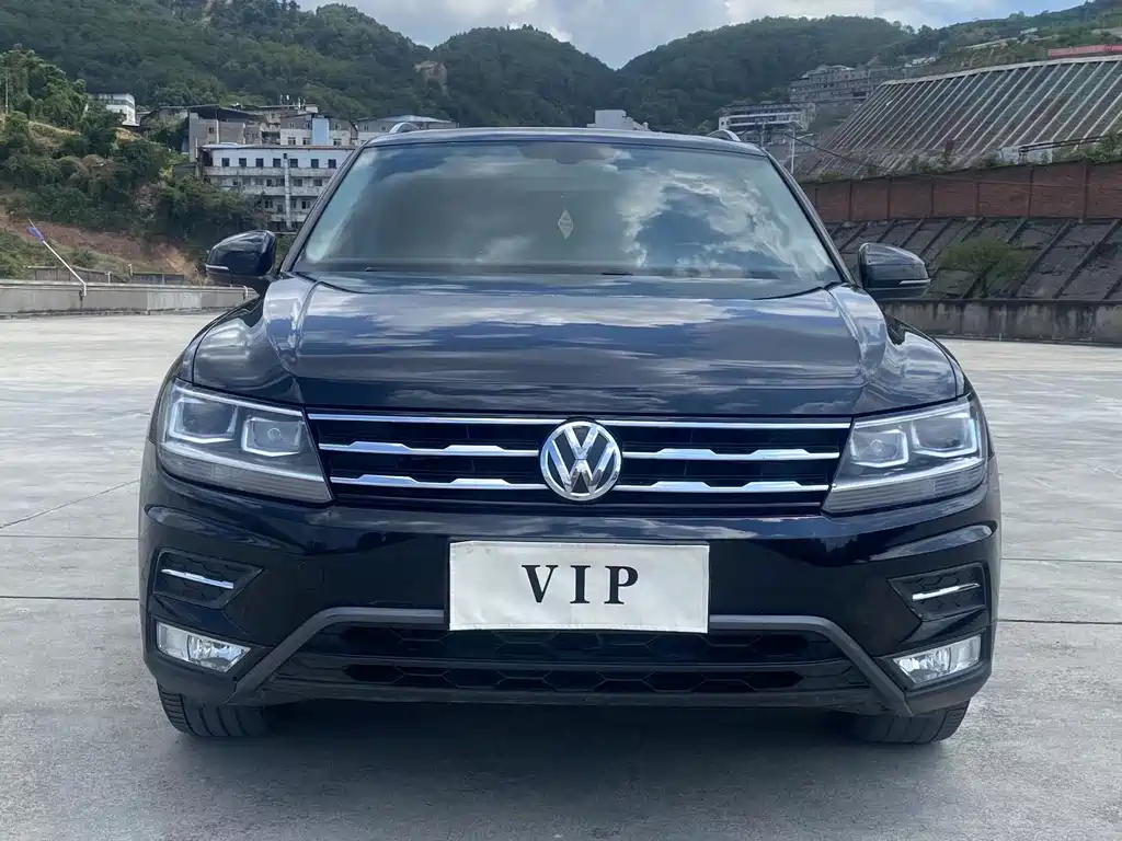 Volkswagen Tiguan L — миниатюра 2