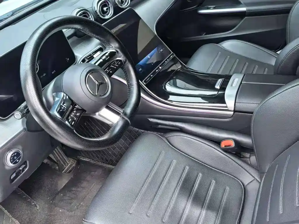 Mercedes-Benz C-Class — миниатюра 6
