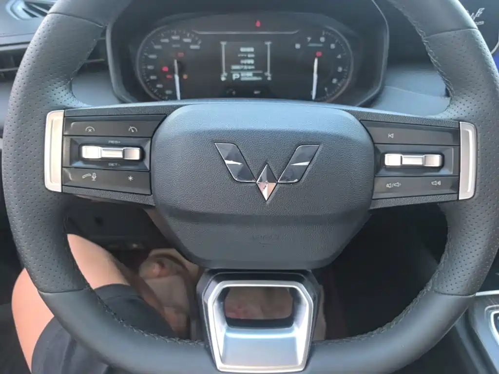Wuling Jiachen — миниатюра 11