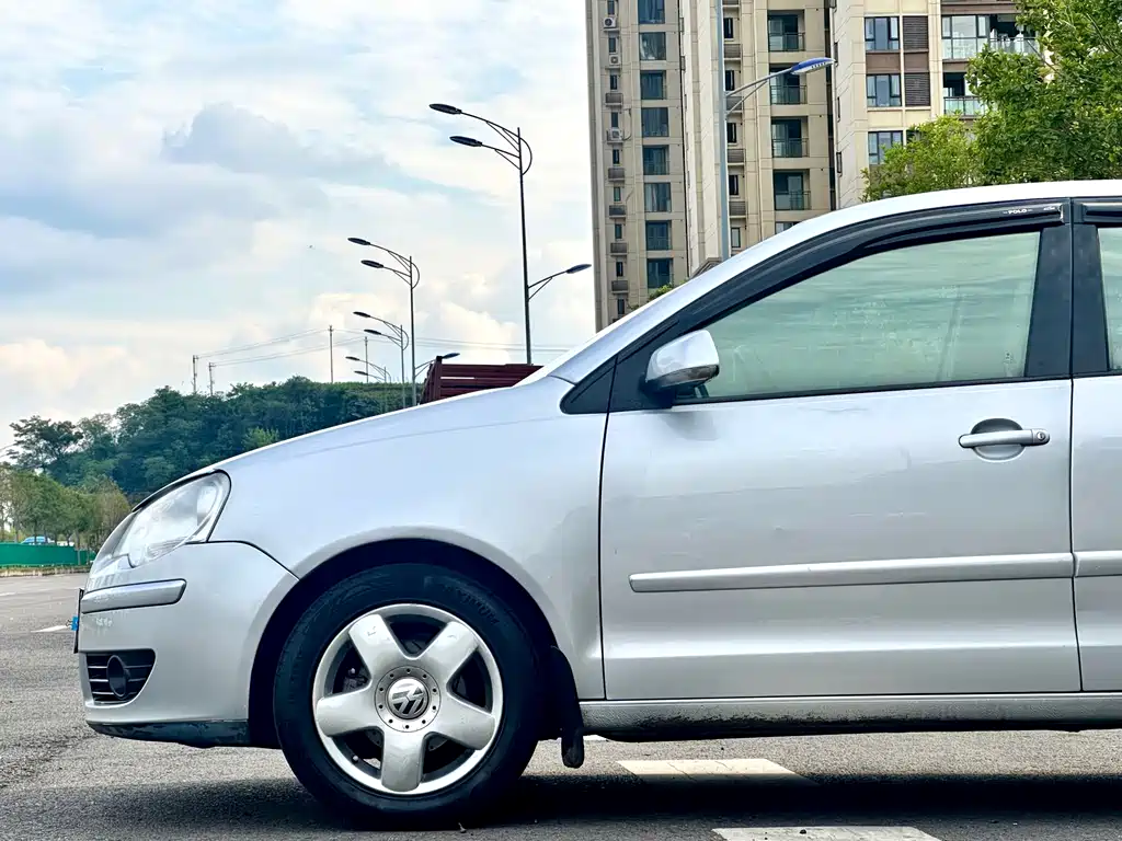 Volkswagen Polo 2007 1.4L AT Fashion
