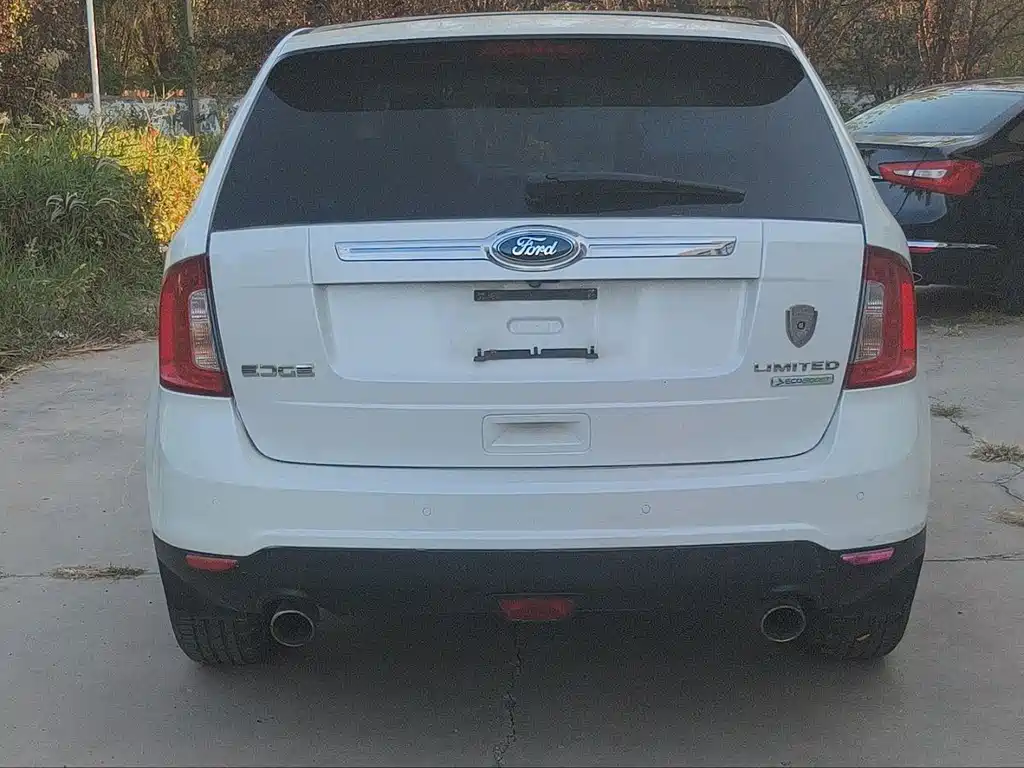 Ford Edge (Import) — миниатюра 4