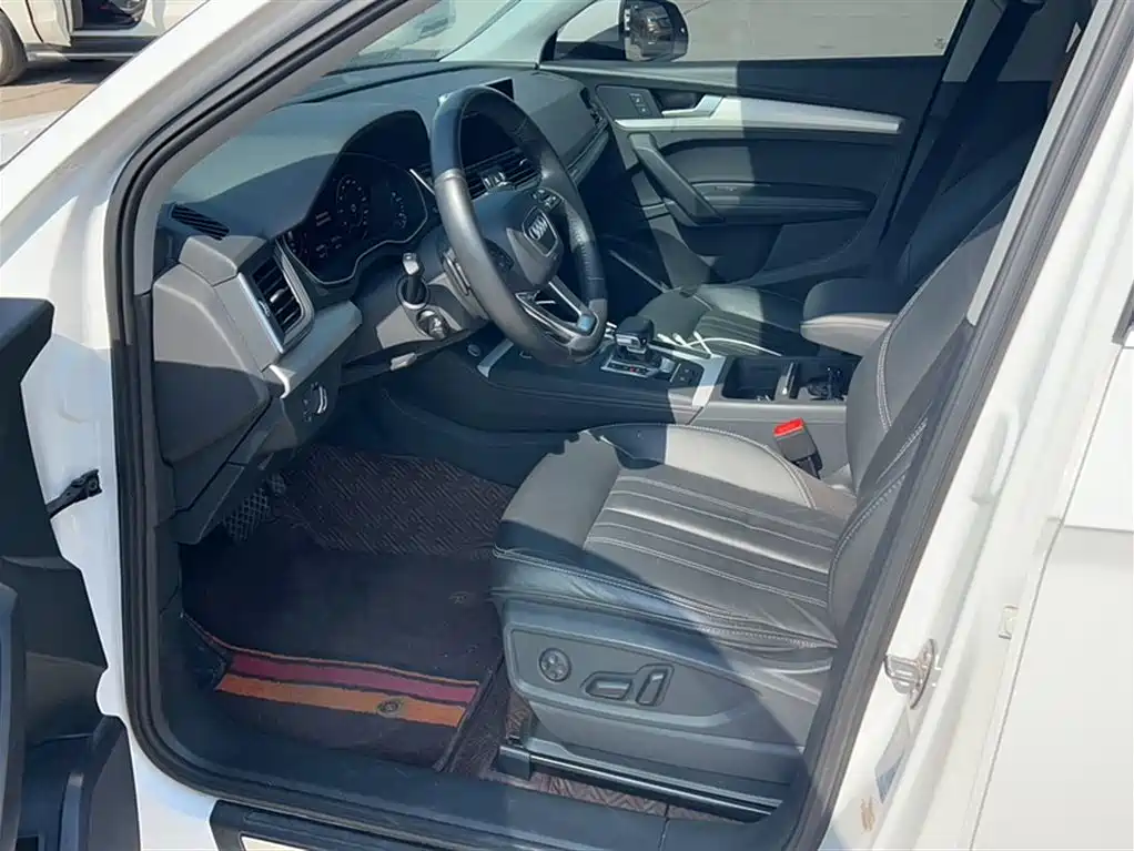 Audi Q5L 2020 40 TFSI Fashion
